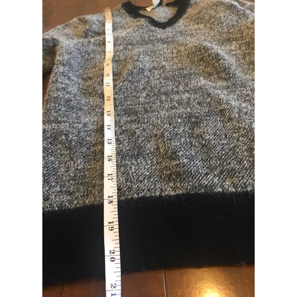 Club Monaco Black Grey V-neck Long Sleeve Wool Alpaca Sweater - Picture 8 of 9